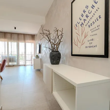 Anna - Free Private Parking Apartment *