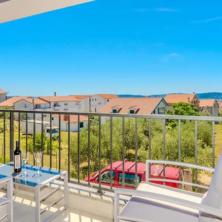 Anna - Free Private Parking Lejlighed