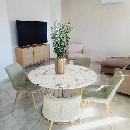 Anna - Free Private Parking Zadar