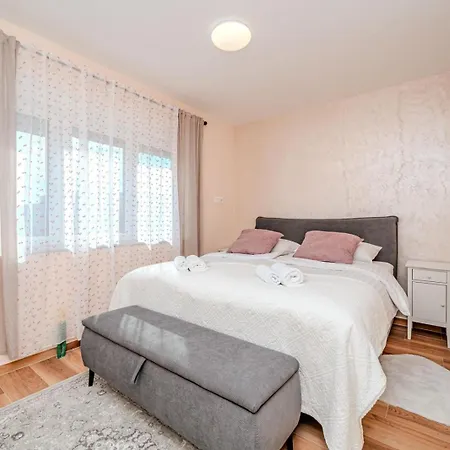 Apartment Anna - Free Private Parking Zadar