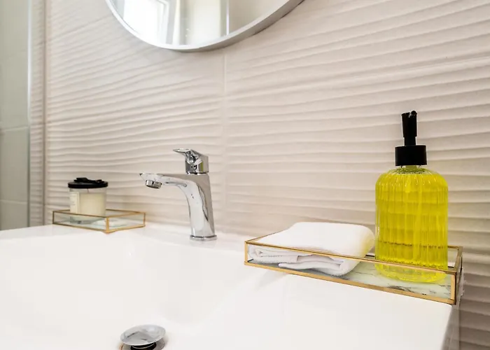 Anna - Free Private Parking דירה *