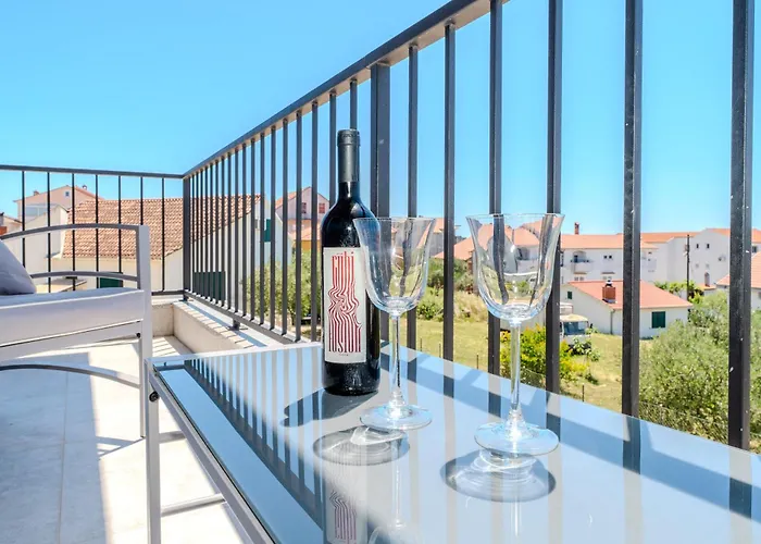 Anna - Free Private Parking זאדאר