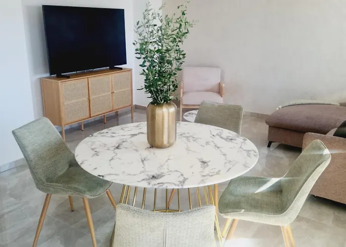 Anna - Free Private Parking זאדאר