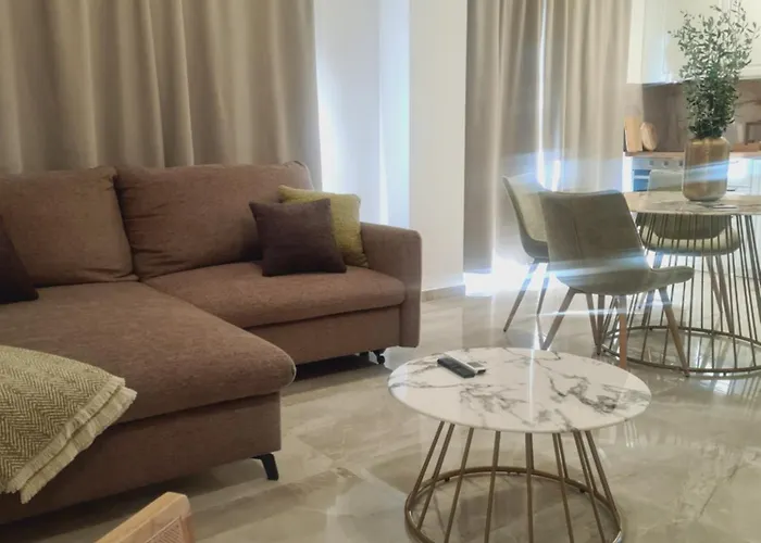 Anna - Free Private Parking דירה *