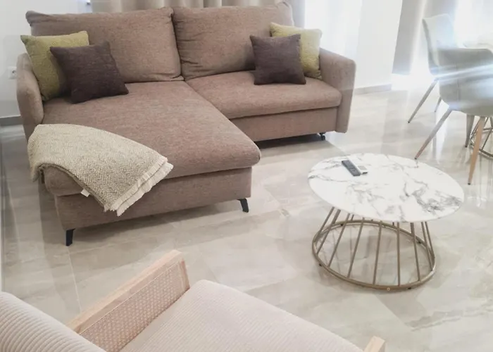 Anna - Free Private Parking זאדאר